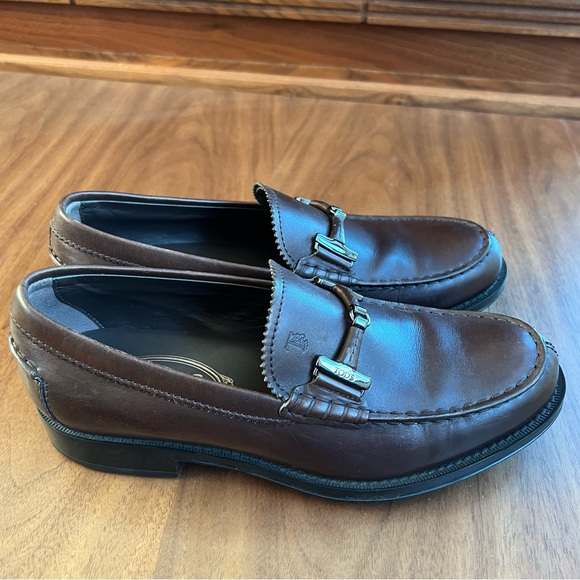 Tod’s dark brown loafer - Picture 3 of 5